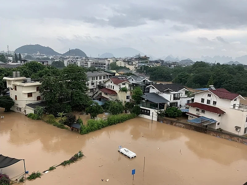 广西大雨捐款炸出一群