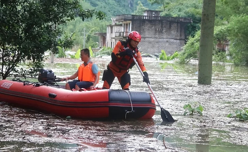 广西大雨捐款炸出一群