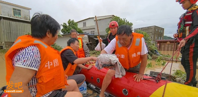 广西大雨捐款炸出一群