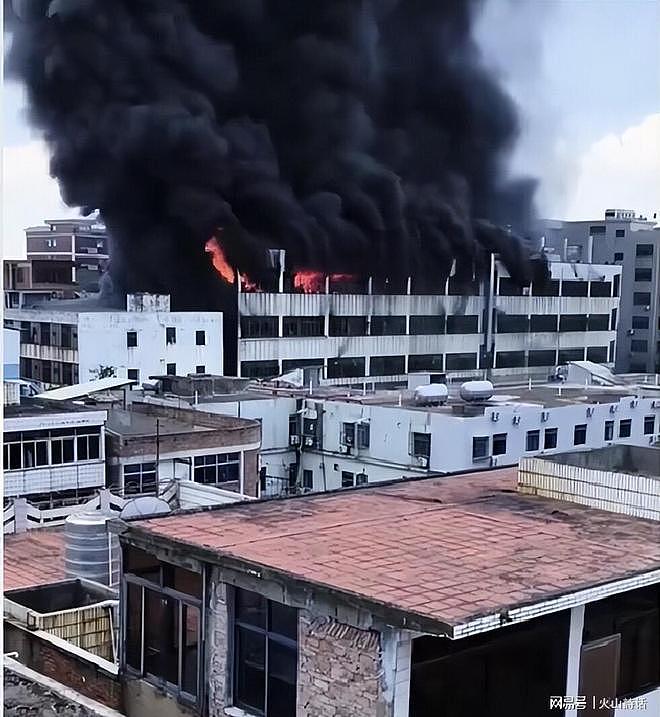 辉腾鞋业28死事件发酵!网友:年运营成本至少2000万,5层7000平米的工厂,效益非常不错了 - 4