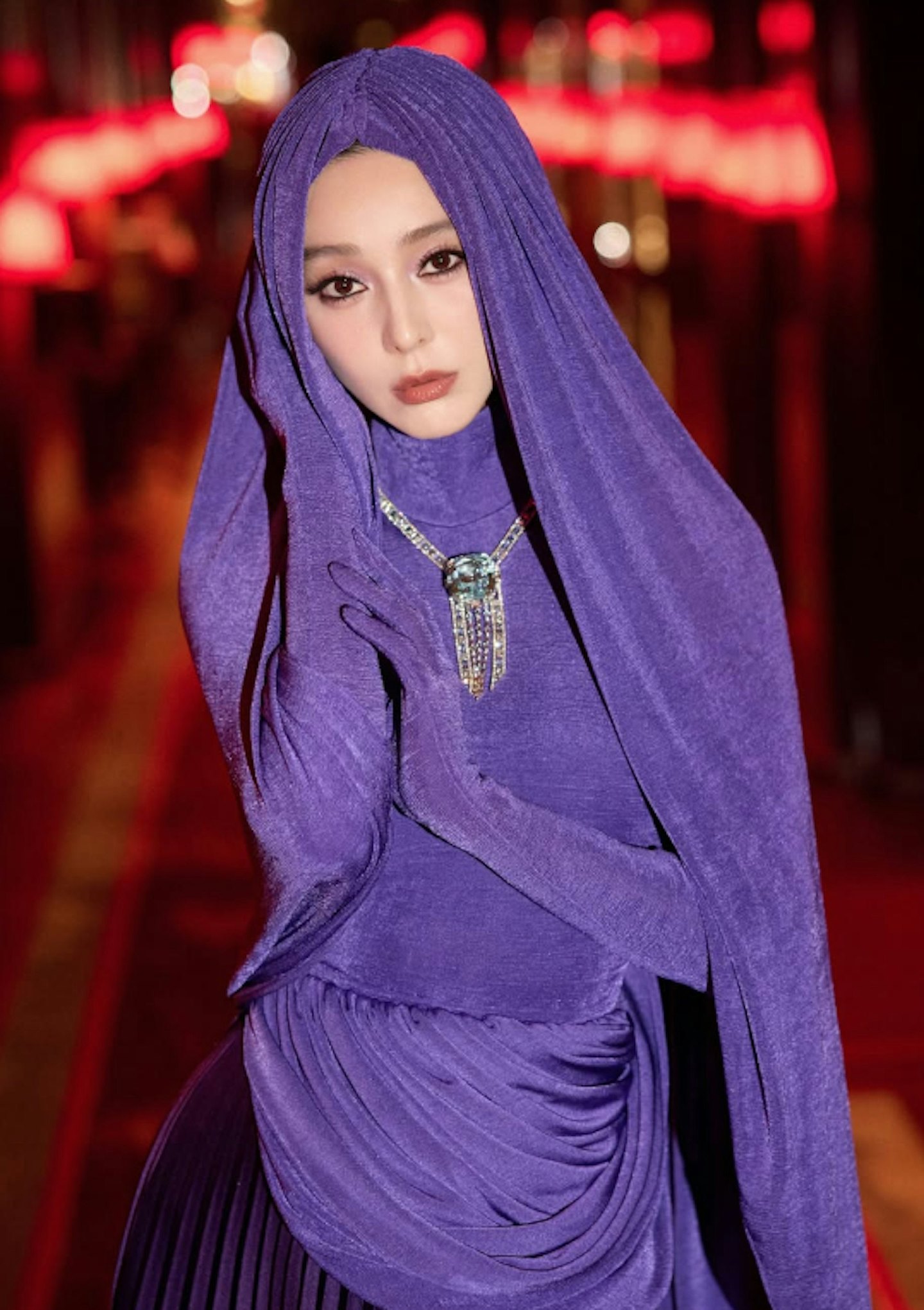 范冰冰与Cardi B巴黎时装周同框,网民神留言 - 4