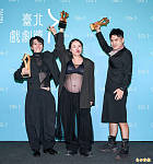 台湾女导演怀上弟弟孩子，引爆热议！医生称“不算乱伦”，只因…（图）