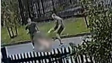 两警员在悉尼街头殴打裸女，朝下体喷辣椒水！不满刑期过重上诉（视频/组图）