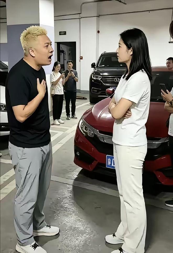长沙霸占车位女子被停职,其男友也参与了堵车,六次调节详情曝光 - 2