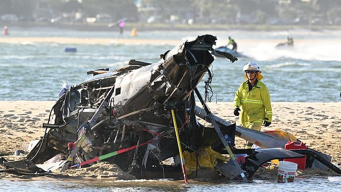 澳洲两架观光直升机相撞,4人死亡!飞行员涉毒驾,调查重启(图) - 1