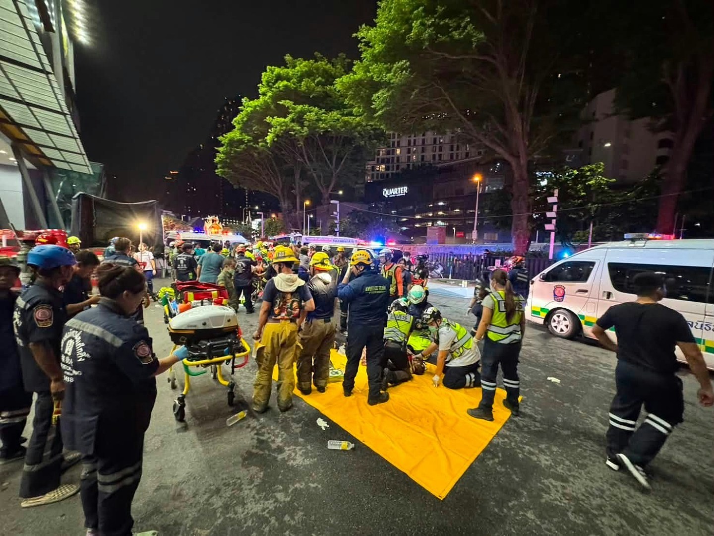 曼谷酒吧深夜大火致27死63伤，多人困厕遇难，总理下令严查（组图） - 6
