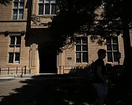 澳洲大学2027年起强制执行反种族主义标准，违规学校或面临罚款、取消注册