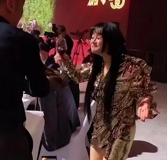 里子面子都没了!7年败光2亿的邹市明,被妻子撕下了仅剩的体面(组图) - 15