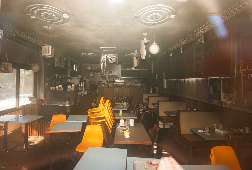 珀斯热门餐馆大火后迎来转机,老板最新发声,网友纷纷伸出援手(组图) - 1