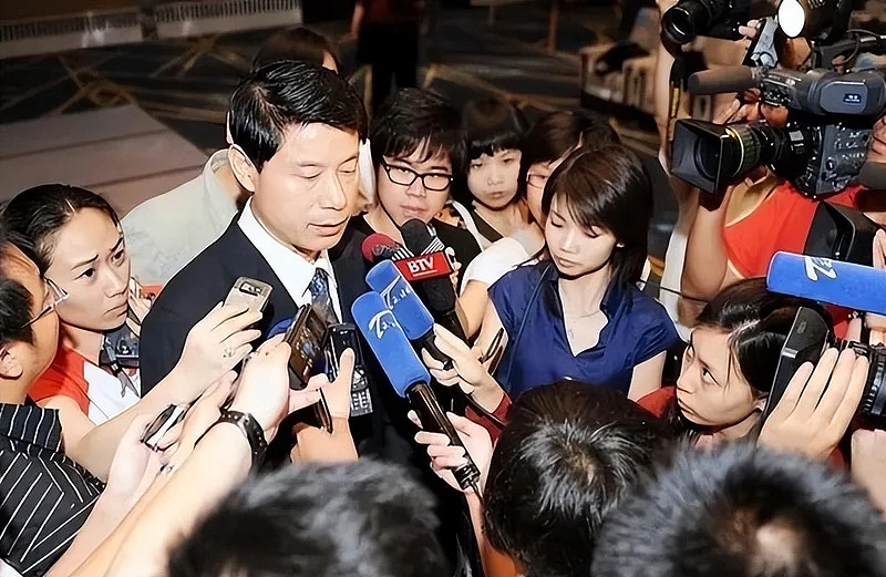 毁掉王治郅,逼姚明退役,他令中国篮球倒退了20年? - 22