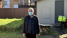 藏身货船抵澳45年后，83岁华人获批永居：“我只想要一个身份”