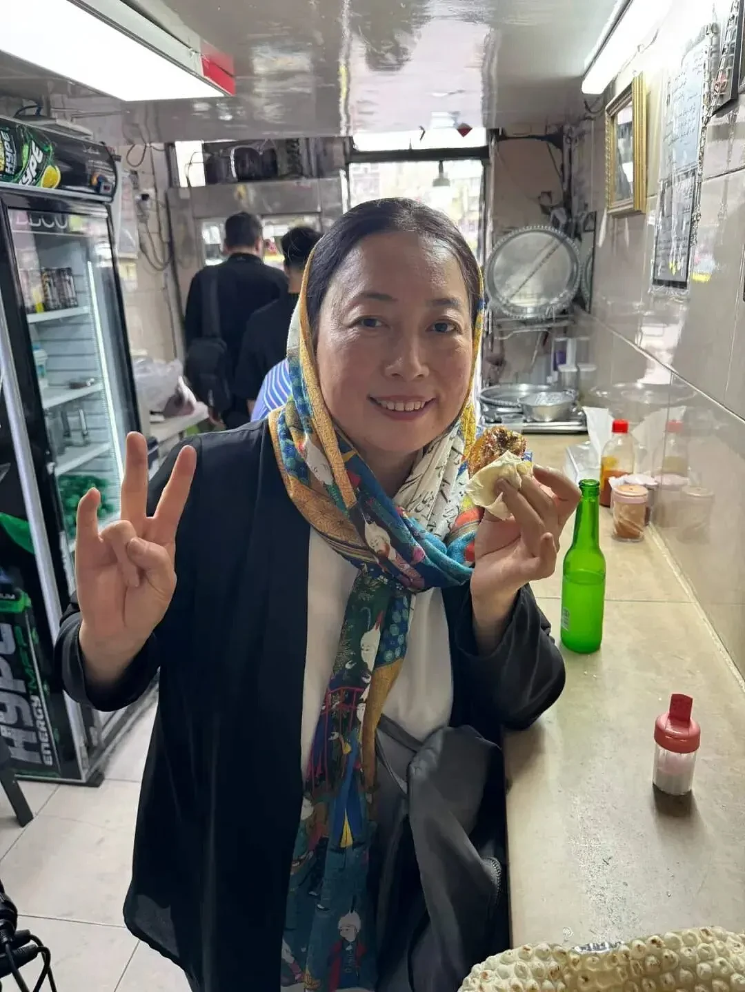 伊朗民众抱怨物价现在不是按天涨，是按分钟涨 - 5