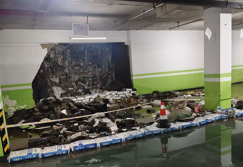 又是豆腐渣？巴威袭中国沈阳，地下室墙体坍塌，冲出海量垃圾（图） - 1