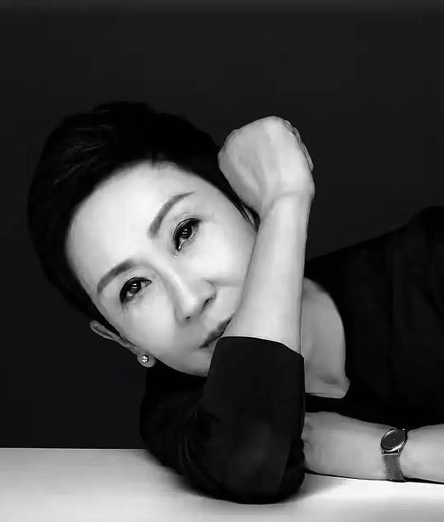 施南生去世,豪宅古董无人继承,遗体捐了,闺蜜林青霞爆更多细节 - 22