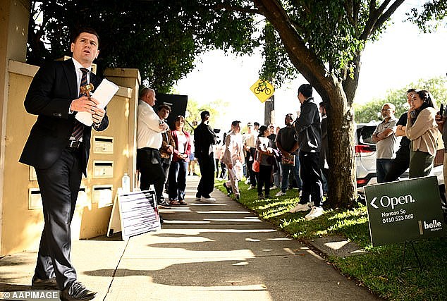 韩森拟设“人民银行”推30年5%固定房贷,经济学家怒批:风险极高 - 2