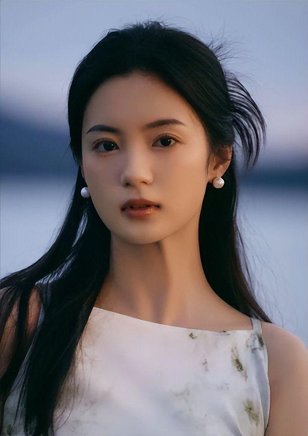 顶流导演恋情被曝!和小13岁女友街头秀恩爱,反倒迎来全网祝福声(组图) - 9