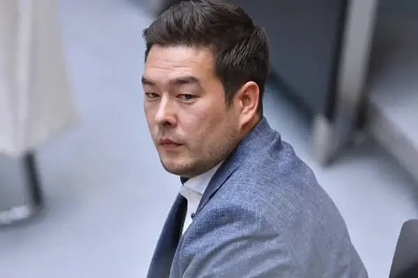 德国主持人节目中说“Ching Chong”辱华,遭民众强烈批评 - 5