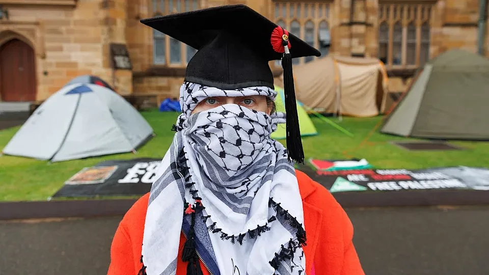 悉尼大学爆游行示威!亲巴亲以抗议者对峙,安保组人墙隔离(组图) - 2