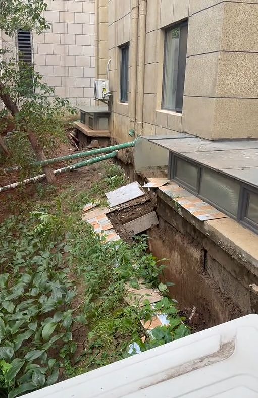 沈阳一小区地库突发塌陷，业主称不敢再住希望退房款 - 3
