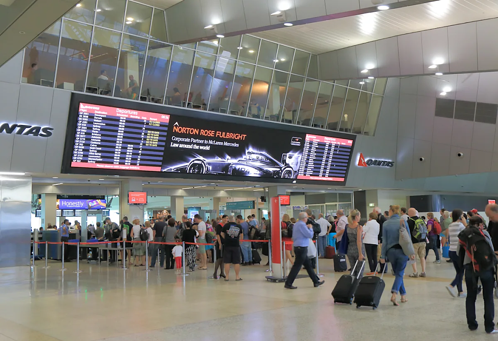 想出国旅行？未买旅行保险或损失$5万！澳专家警告：这类情况越来越常见 - 1