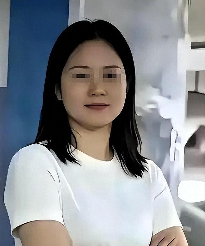 彭女士霸车位还诬告,体育局987万账本跟着曝光,网友更不淡定了 - 1