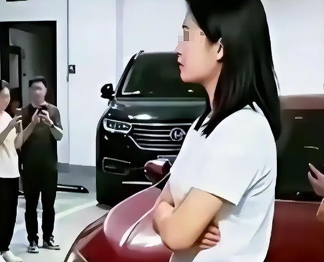 彭女士霸车位还诬告,体育局987万账本跟着曝光,网友更不淡定了 - 17