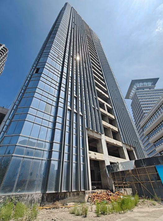 七次流拍，西安“双子塔”等不到接盘者 - 4
