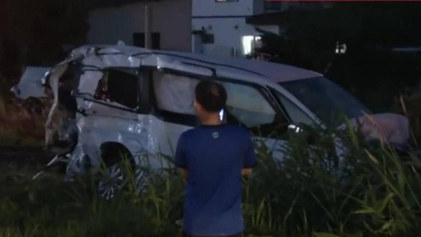 北海道自驾游:5名中国游客困平交道遭列车撞击,300人行程延误 - 1
