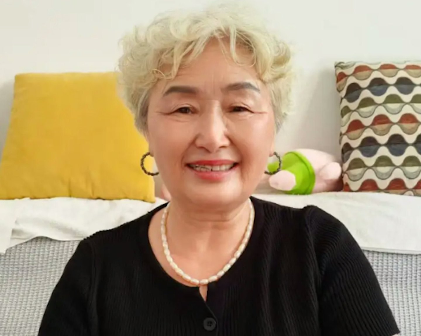 安徽71岁大妈跳4米深河救人!拖回男子后悄悄离开(组图) - 9