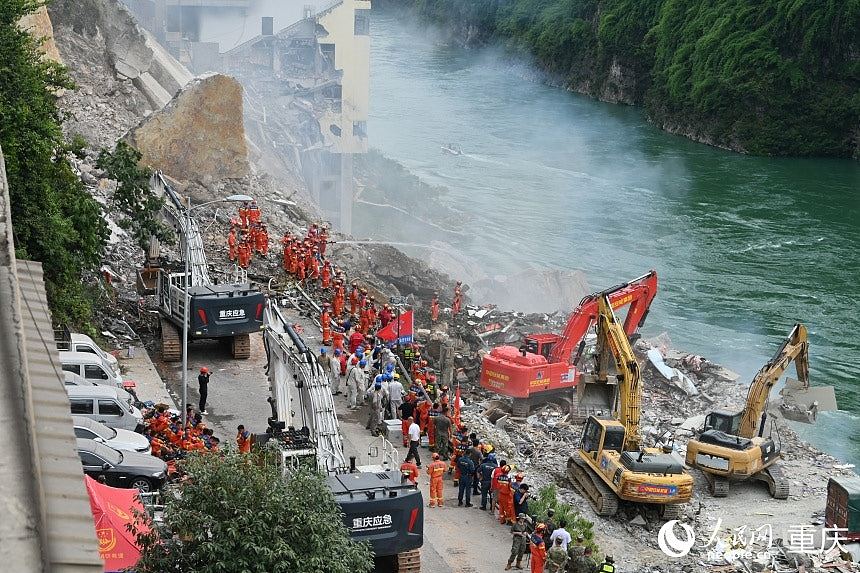 重庆山泥倾泻致8死34失联，千人紧急撤离！山崩前后对比图公布（组图） - 5