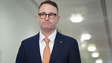 自由党主席称多元文化“失败”，党内同僚群批：令人恶心，绝不认同（图）