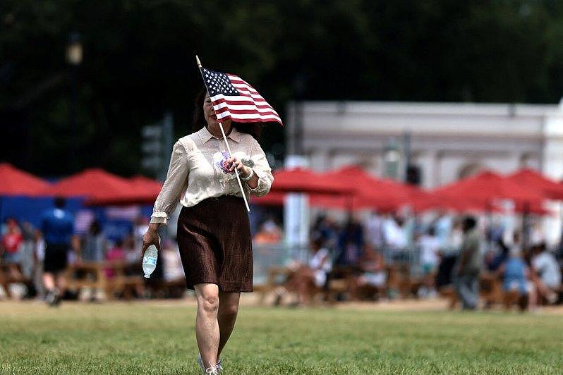 美国人不敢伤心、亚裔人不敢快乐?华人热议两种情绪文化(组图) - 2
