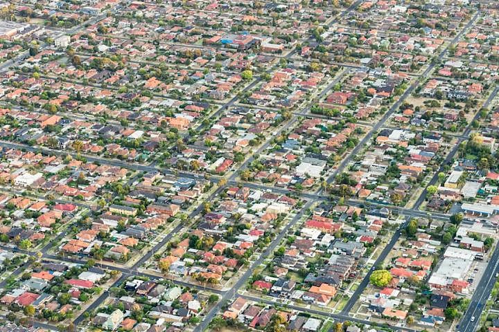 澳此地房价“异军突起”!1年飙升64%领跑全州,中介:多亏了它(组图) - 1