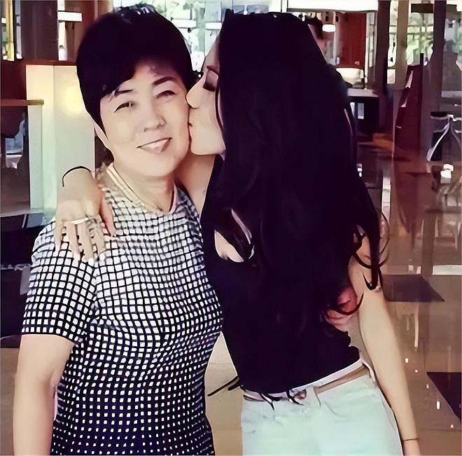 现世报!42岁曲婉婷身患绝症无人陪,曾有566个家庭因她家破人亡 - 4
