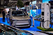 Toyota急谋遏制BYD澳洲市场攻势，专家直言：太迟了...