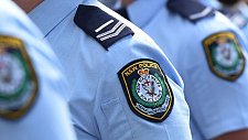 澳洲公寓惊现神秘男尸！死因不明，警方介入调查（图）