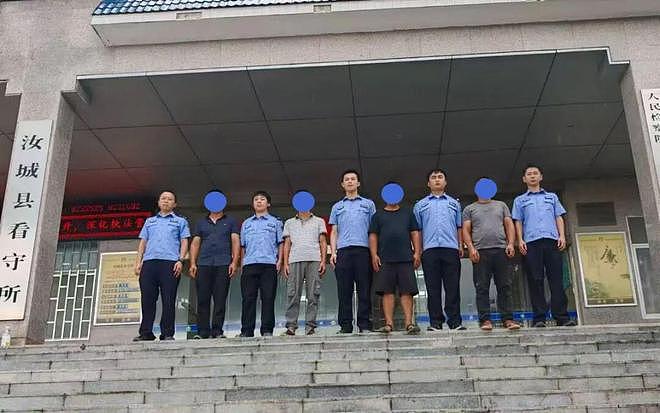 湖南侦破特大非法盗采稀土案：团伙设瞭望哨、配对讲机通风报信，共盗采稀土矿50余吨，12人落网，9人当庭认罪 - 2