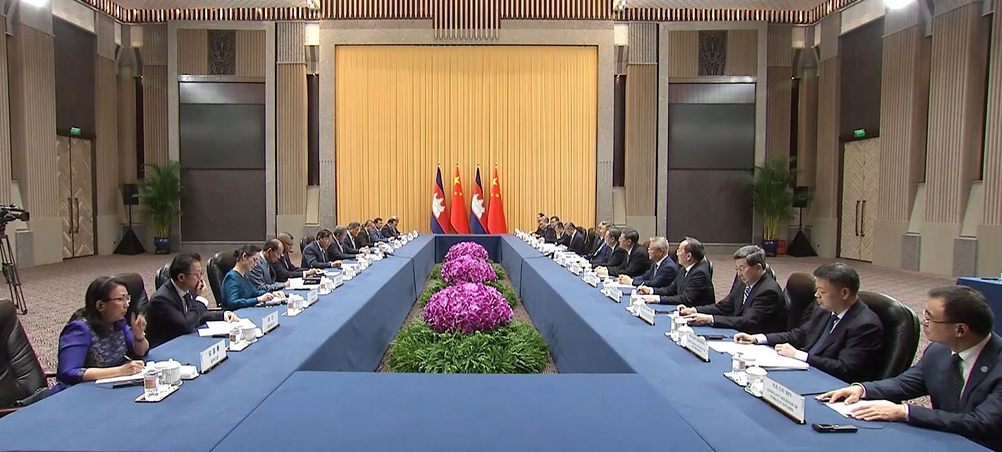 首相见习近平当日，遭台湾取消入境便利，柬埔寨：坚持一中立场（组图） - 2