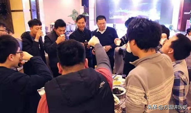 “小官巨贪”涉案金额1.37亿,躺百万现金上睡觉,2019年被判18年 - 4
