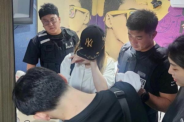 2名中国高管被骗至菲律宾遭绑架撕票,主要疑犯刘某文潜美今被遣返 - 5