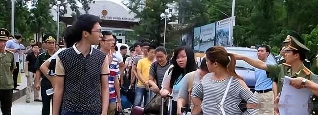 碰见中国人就打?这个国家有多讨厌中国人(组图) - 11