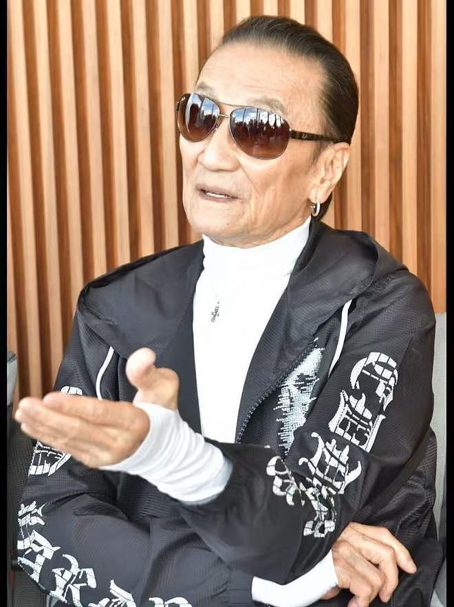 张柏芝全平台头像变黑悼念谢贤,谢贤九成遗产留给两孙子(组图) - 7