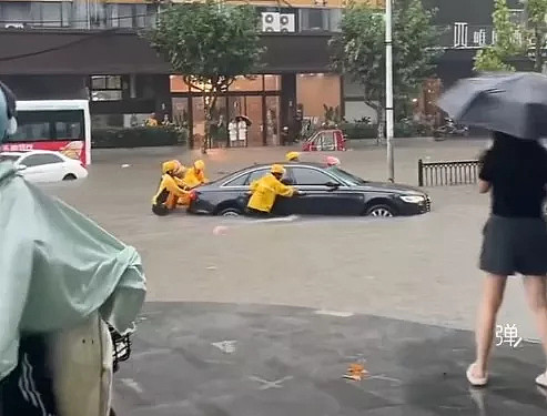 上海特大暴雨逼近“百年一遇”，市区惨变沪上威尼斯（组图） - 2