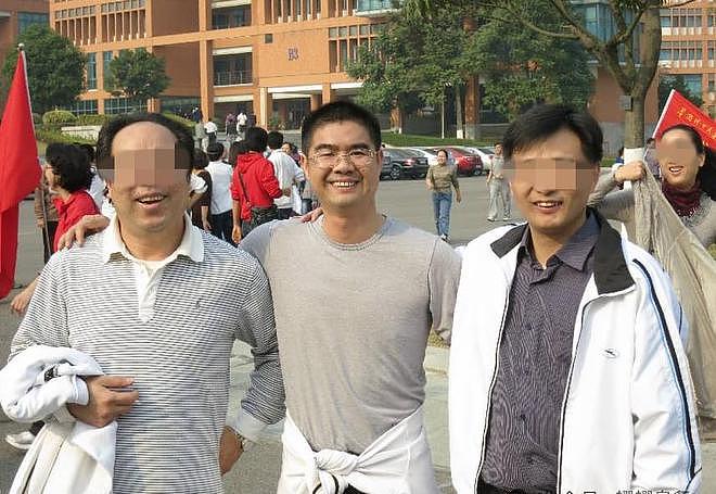 985高校副教授突发心梗离世,事发国外,年仅50岁;去世当天他研究生导师招生资格公示 - 2