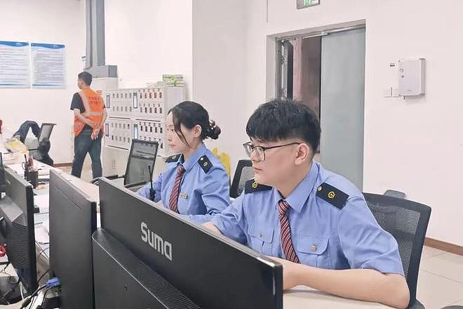 29岁四川小伙广西救灾劳累离世,徒步6小时背物资进灾区 - 1