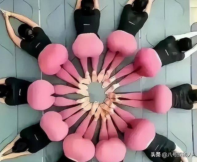 恒大歌舞团长白珊珊,在许家印被抓后,她低调嫁给了这个男人 - 4