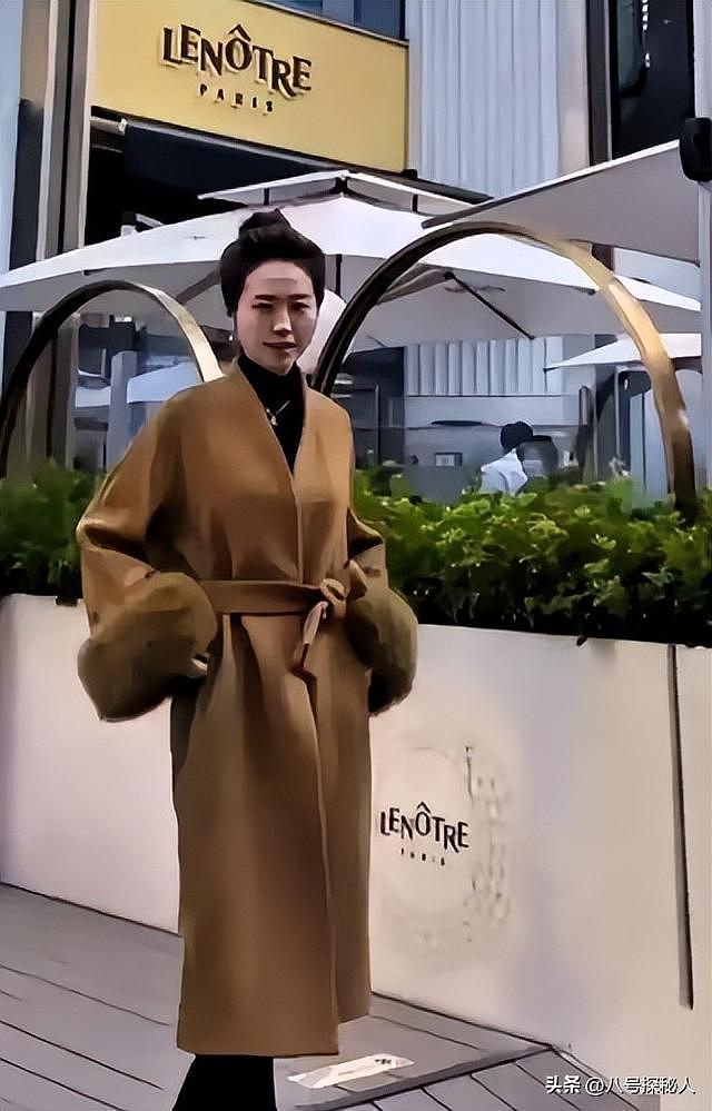 恒大歌舞团长白珊珊,在许家印被抓后,她低调嫁给了这个男人 - 24
