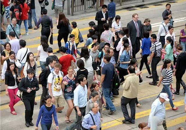 联合国发警告,中国人口恐从14亿“腰斩”至5.2亿!为何发钱年轻人也不生?(组图) - 14