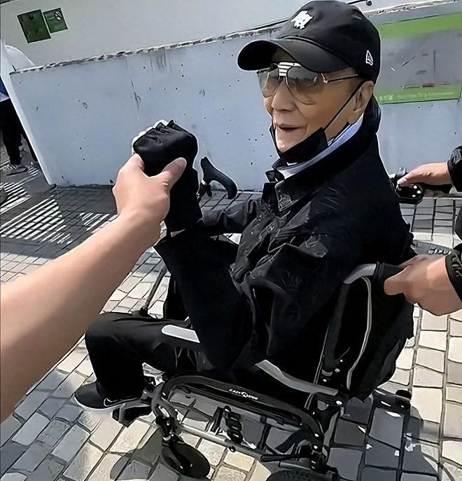 谢贤火葬内幕曝光,两任前妻表态,难怪被怀疑是张柏芝三胎生父 - 2
