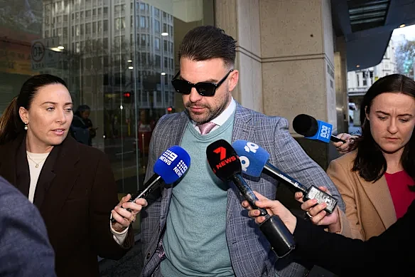 Bondi恐袭案遇难者$3500摄影器材失窃，摄影师否认控罪 - 1